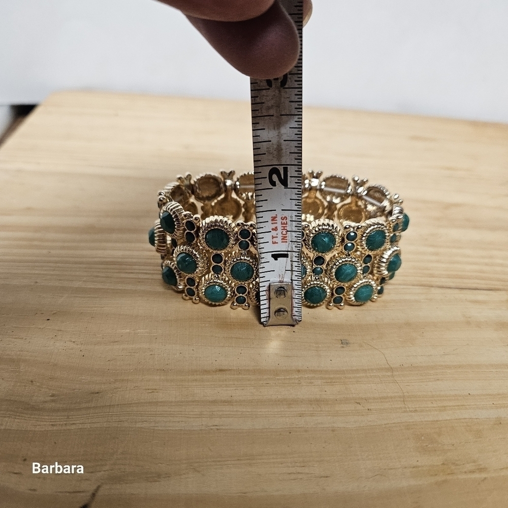 Banana Republic Emerald Beaded Stretch Bracelet - Picture 5 of 6